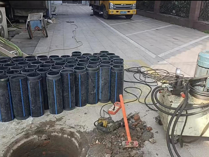 简阳PE置换管厂家 DN315置换管 非开挖管短管置换